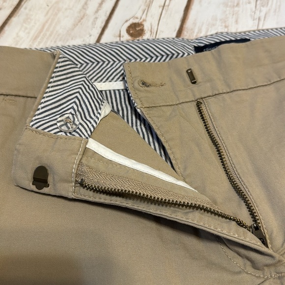 TOMMY HILFIGER Women’s Shorts - Picture 4 of 7